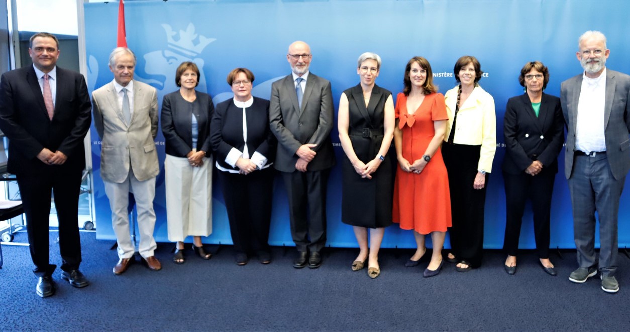 Les membres effectifs du CNJ